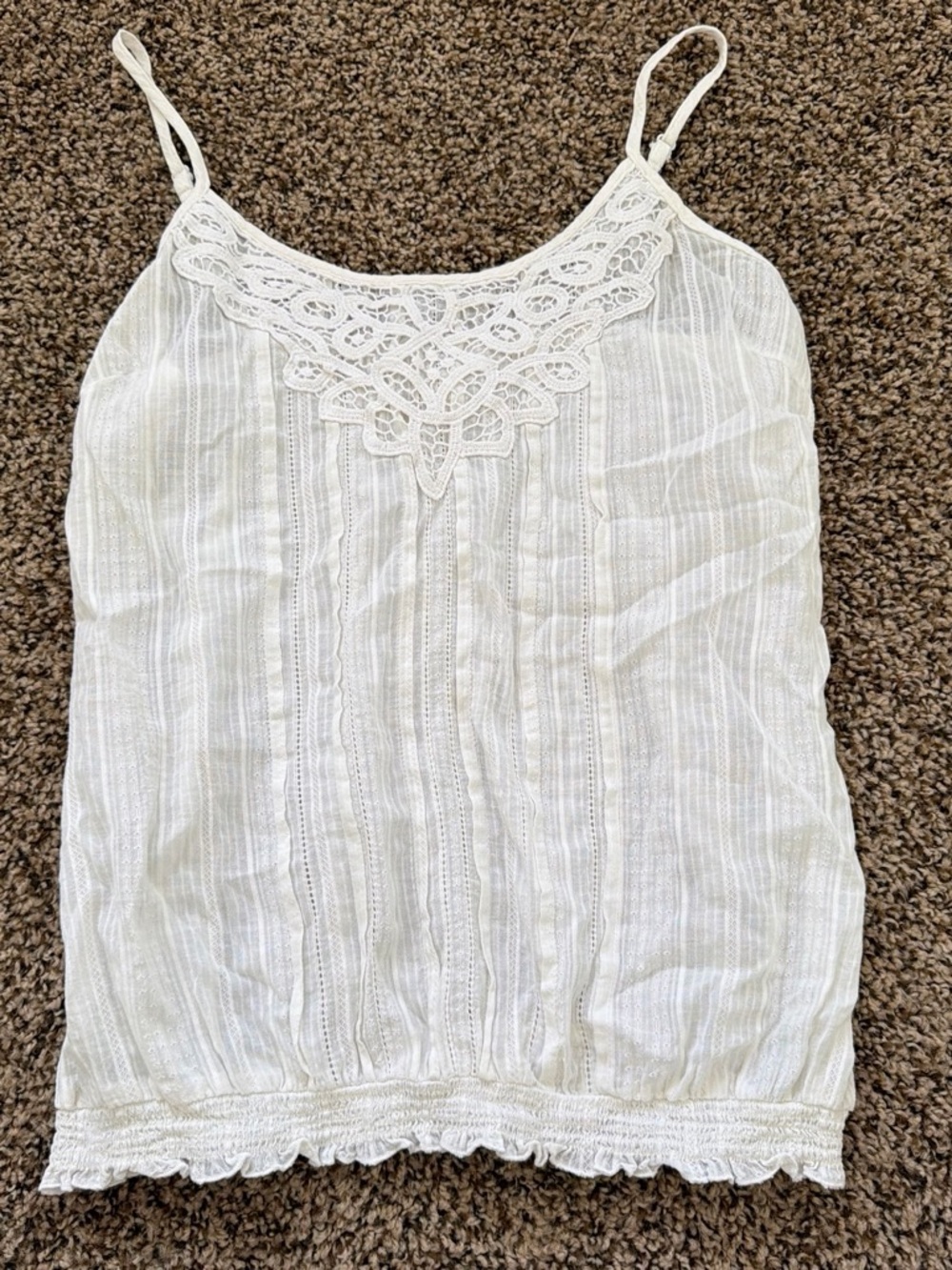 SO White Lace-Trim Spaghetti Strap Tank